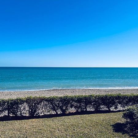 Beachfront Nudist Apartment In Vera Playa Playas de Vera Bagian luar foto
